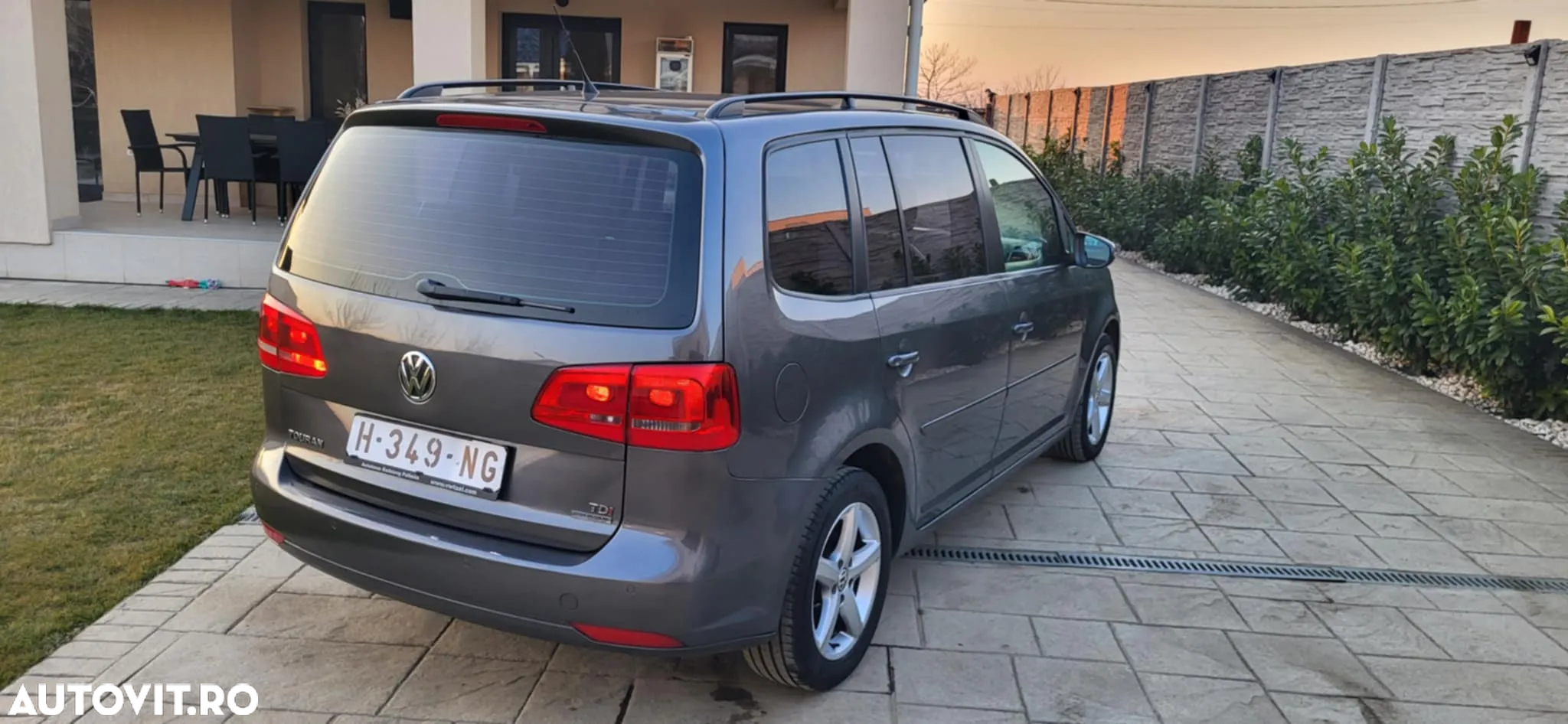 Volkswagen Touran - 7