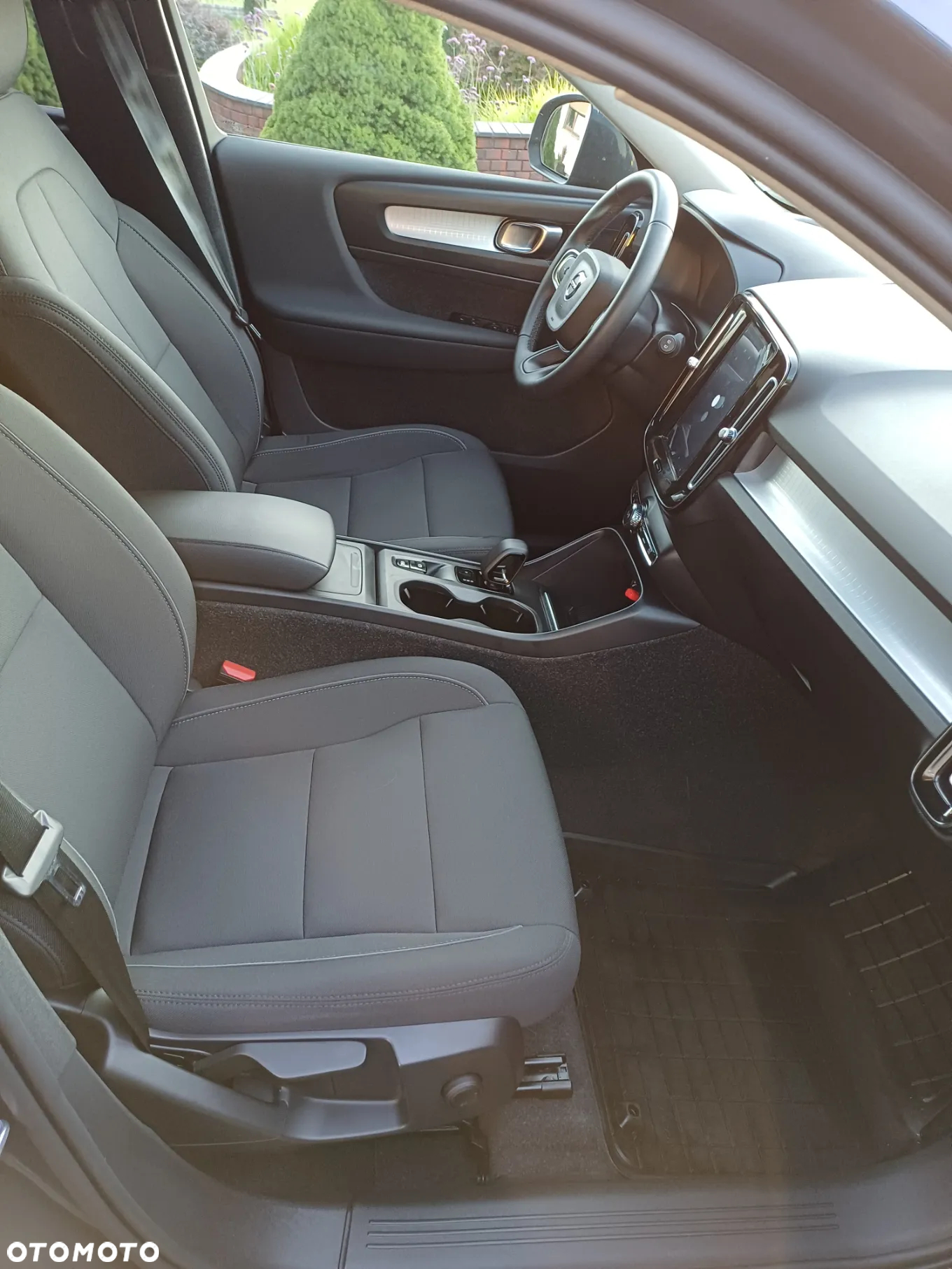 Volvo XC 40 T3 Momentum - 26