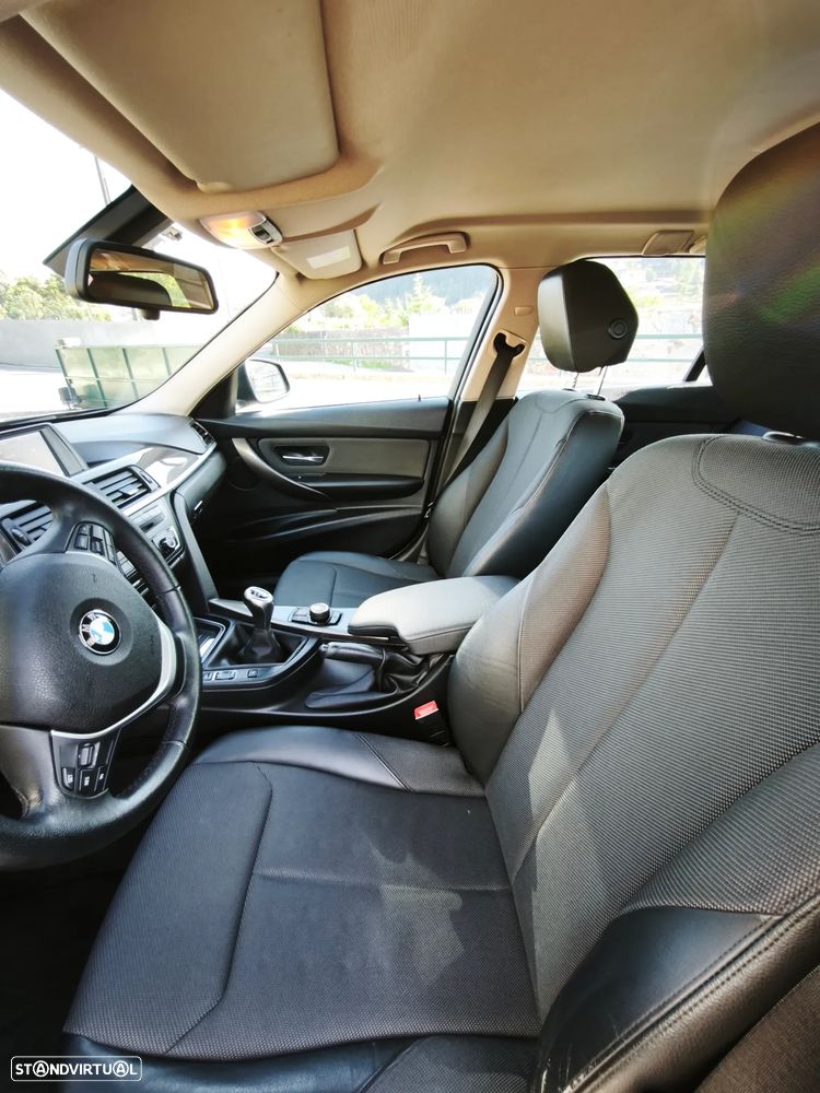 BMW 320 d EfficientDynamics Line Sport - 10