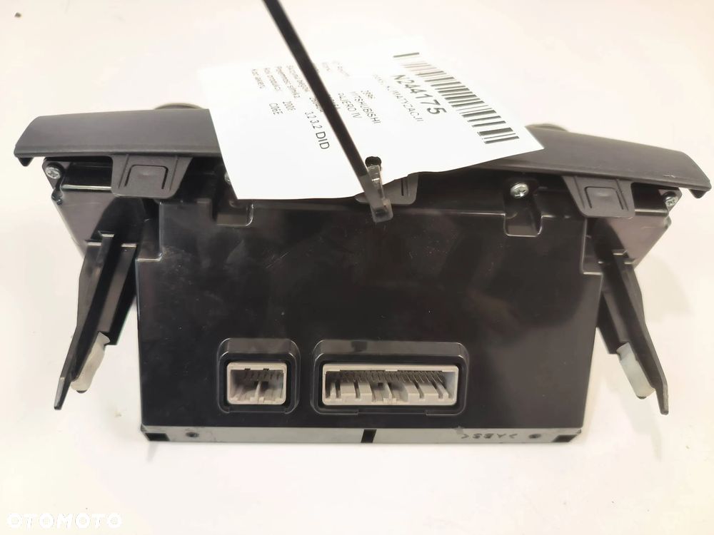 Panel klimatyzacji ogrzewania 1465706911 Mitsubishi Pajero 2008 SUV Diesel 147kW 3200cm³ - 2