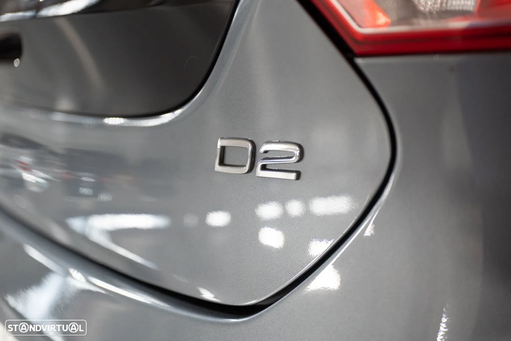 Volvo V40 2.0 D2 Kinetic Geartronic - 12