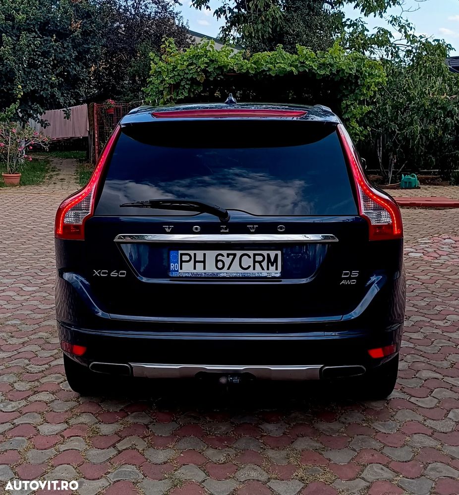 Volvo XC 60 D5 AWD Momentum - 2