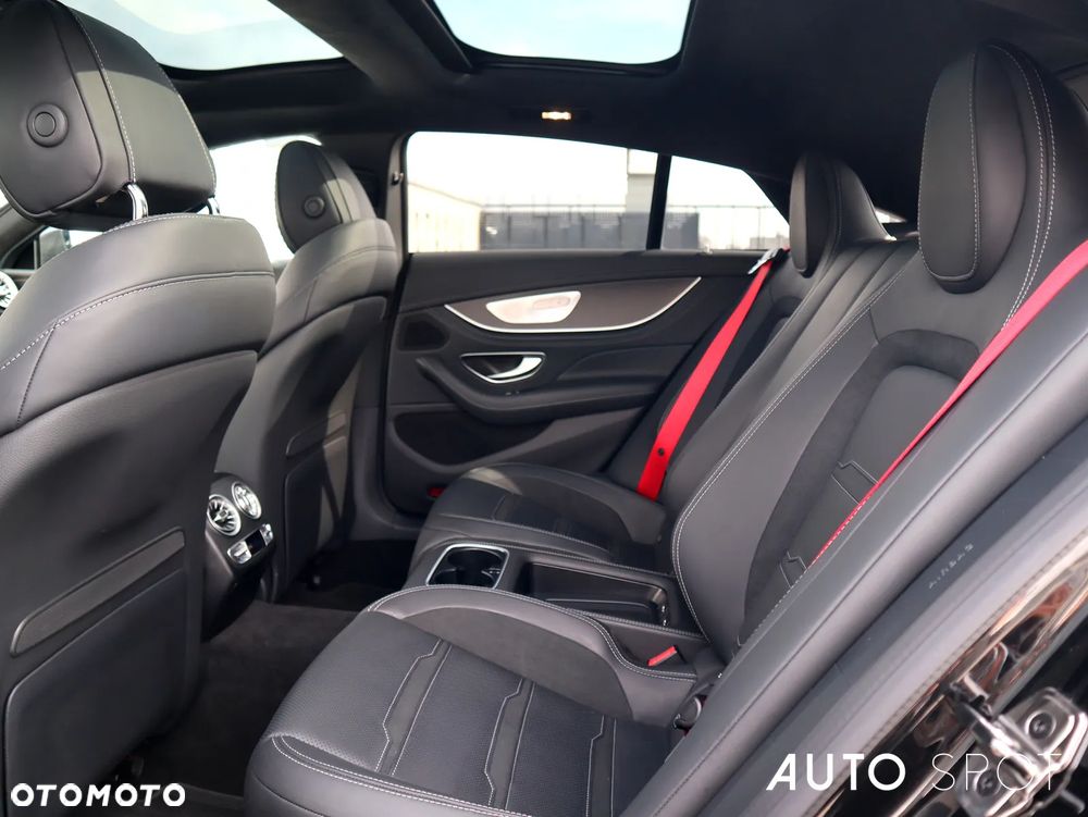 Mercedes-Benz AMG GT 63 S 4Matic+ Speedshift MCT 9G - 41