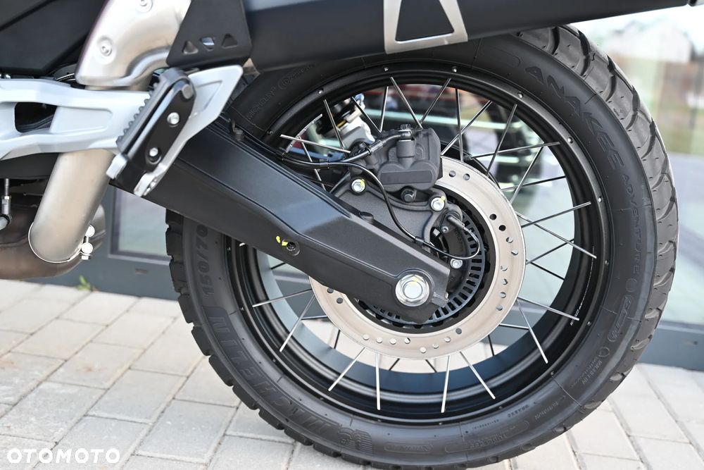 Moto Guzzi V85 - 25