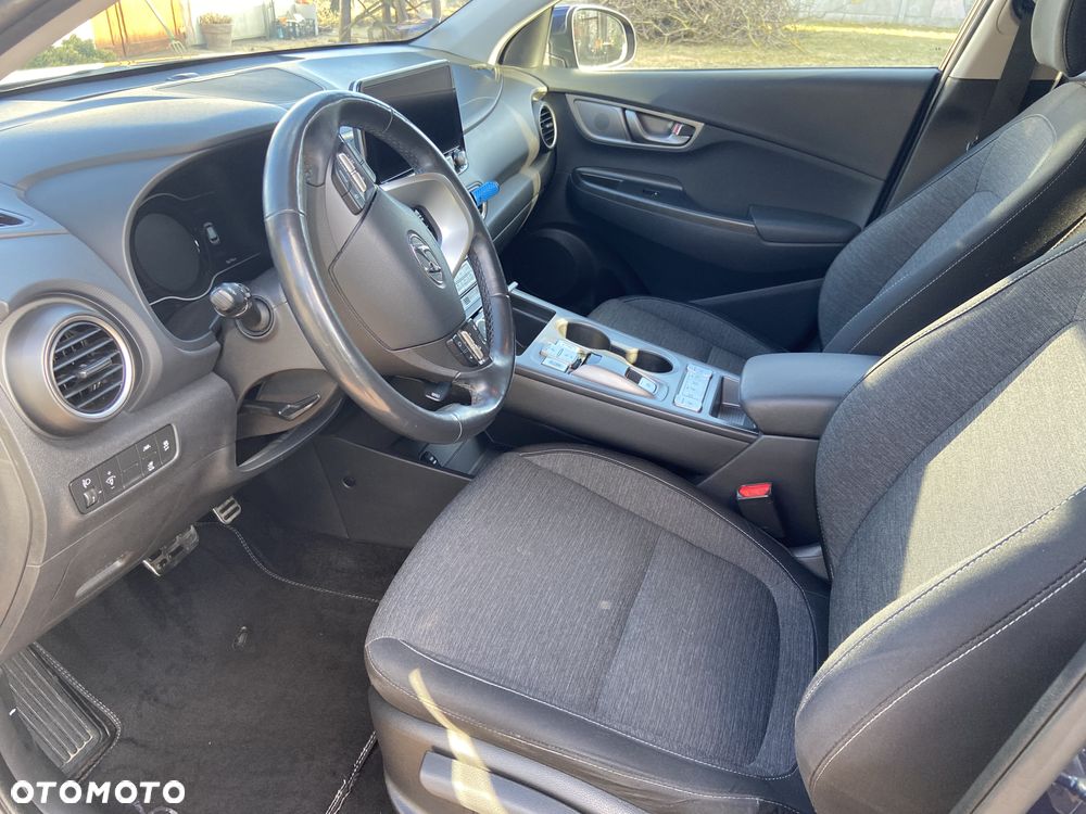 Hyundai Kona 64kWh Style - 18