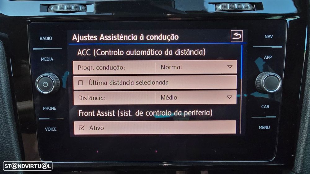VW Golf Variant 1.6 TDi SCR IQ.DRIVE - 30
