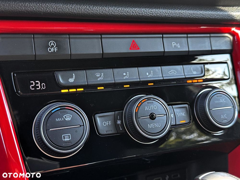 Volkswagen T-Roc - 26