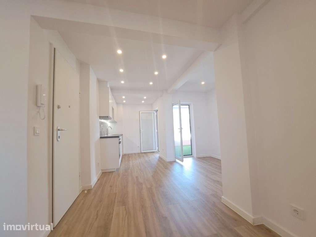 Apartamento T2 com Varanda para venda em Queluz - Sintra - Lisboa - Grande imagem: 3/30