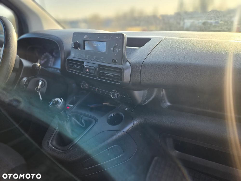 Toyota Proace City,  Salon Polska, 3 osobowy. - 18