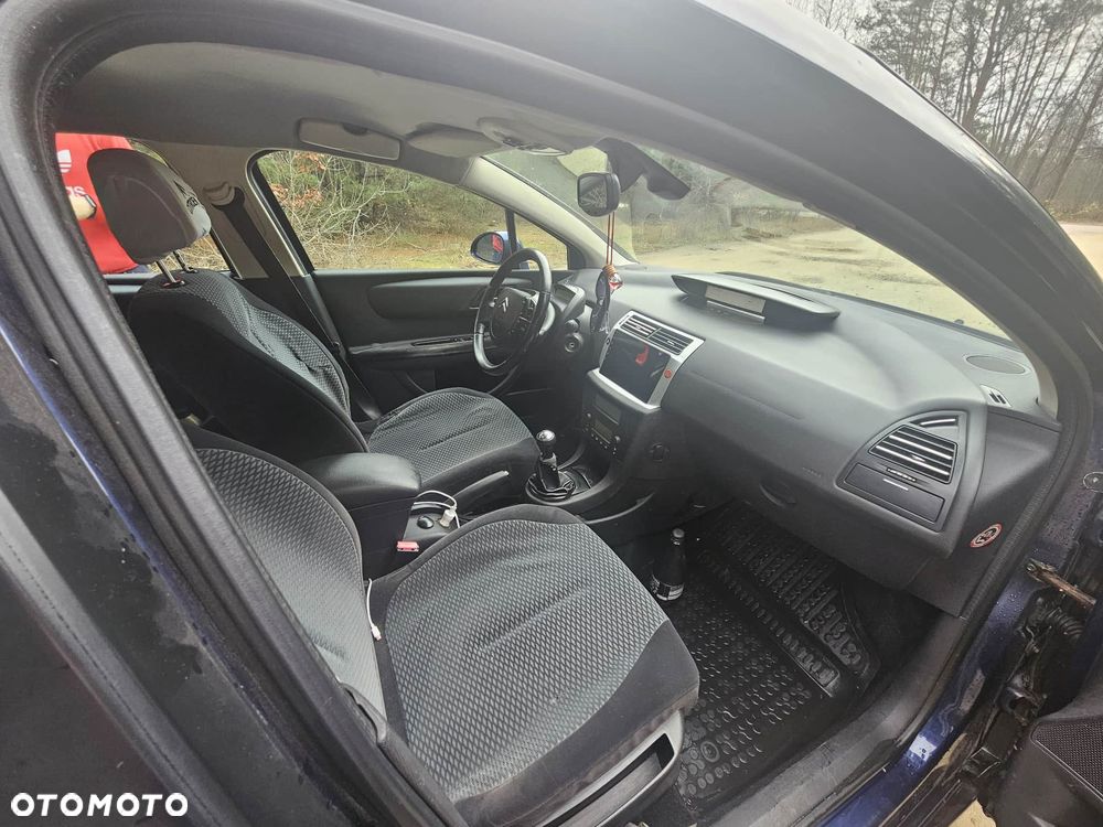 Citroën C4 1.6 16V Confort - 7