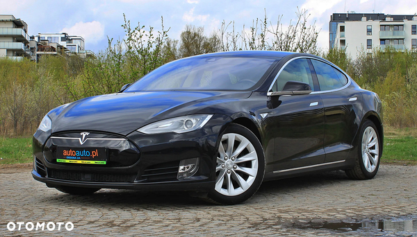 Tesla Model S Standard Reichweite