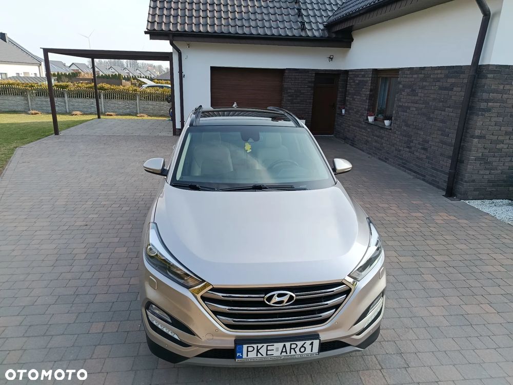 Hyundai Tucson 2.0 CRDI BlueDrive Style 2WD - 9