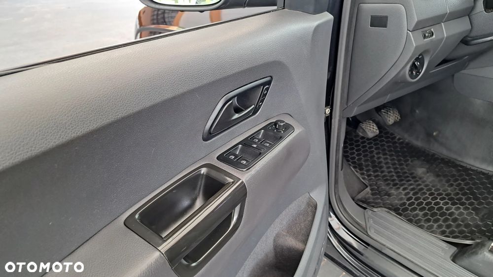 Volkswagen Amarok Double Cab 2.0 TDi 4MOTION Basic - 10