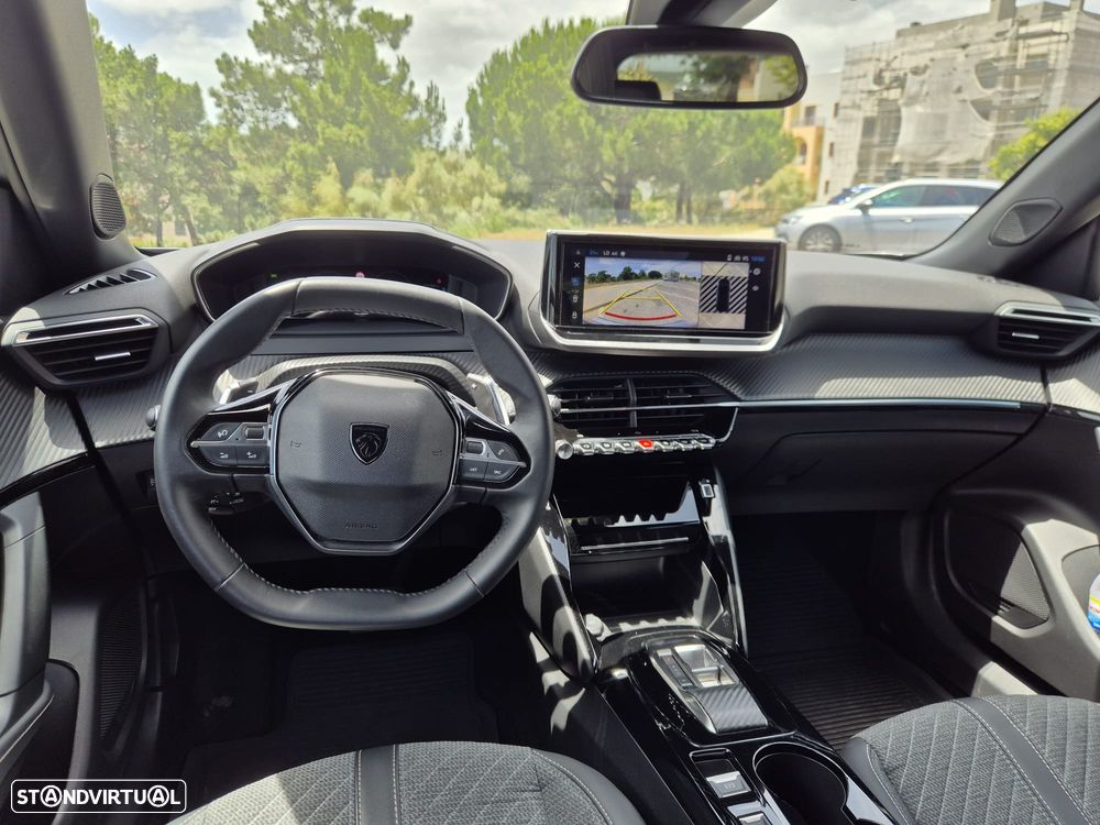 Peugeot 2008 1.2 PureTech Allure Pack EAT8 - 11
