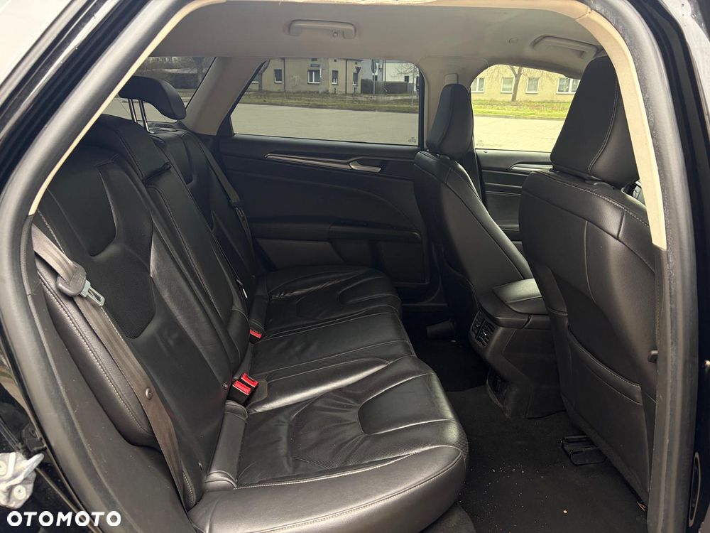 Ford Mondeo 2.0 Hybrid Titanium - 17
