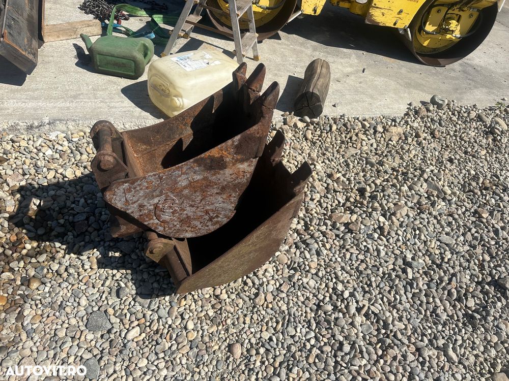 Takeuchi TB125 - 7