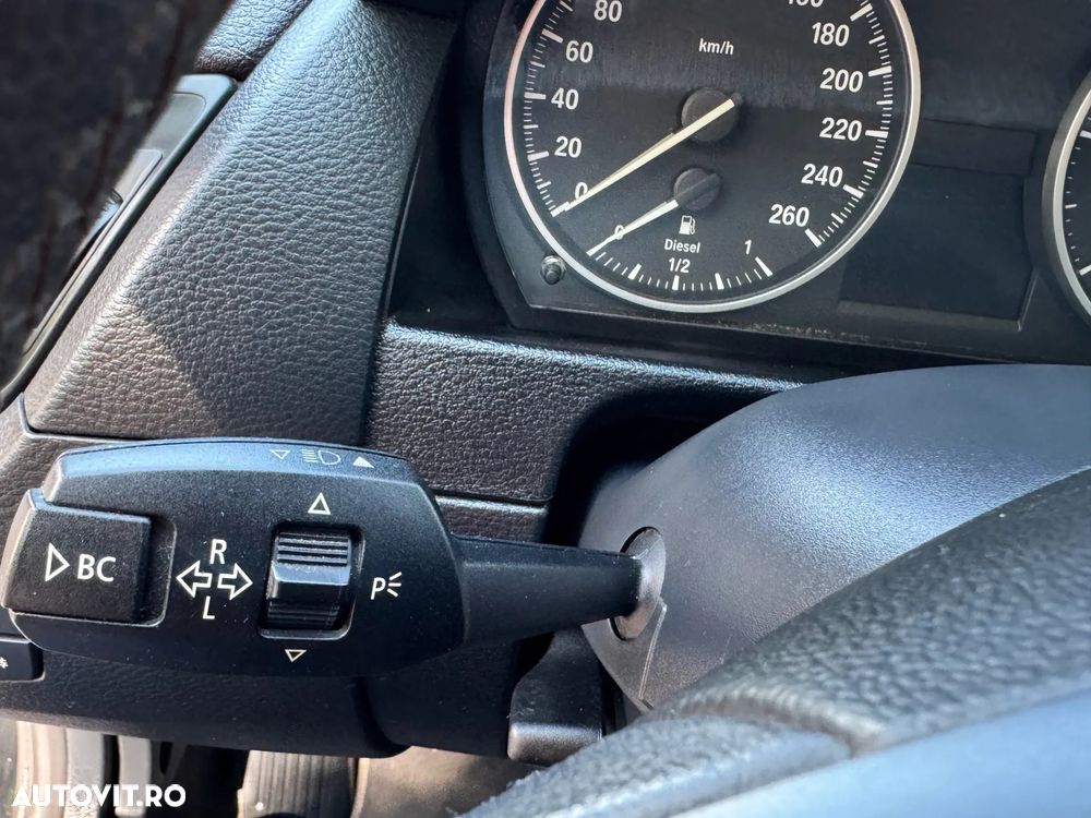 BMW X1 sDrive18d - 13