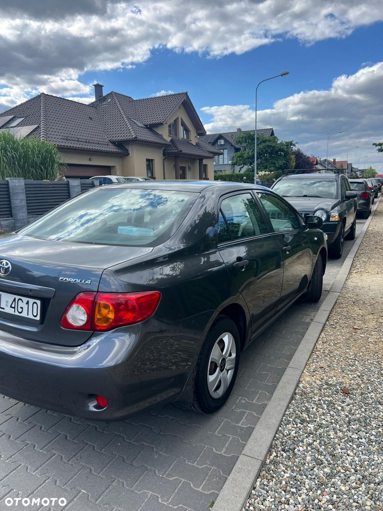 Toyota Corolla - 12
