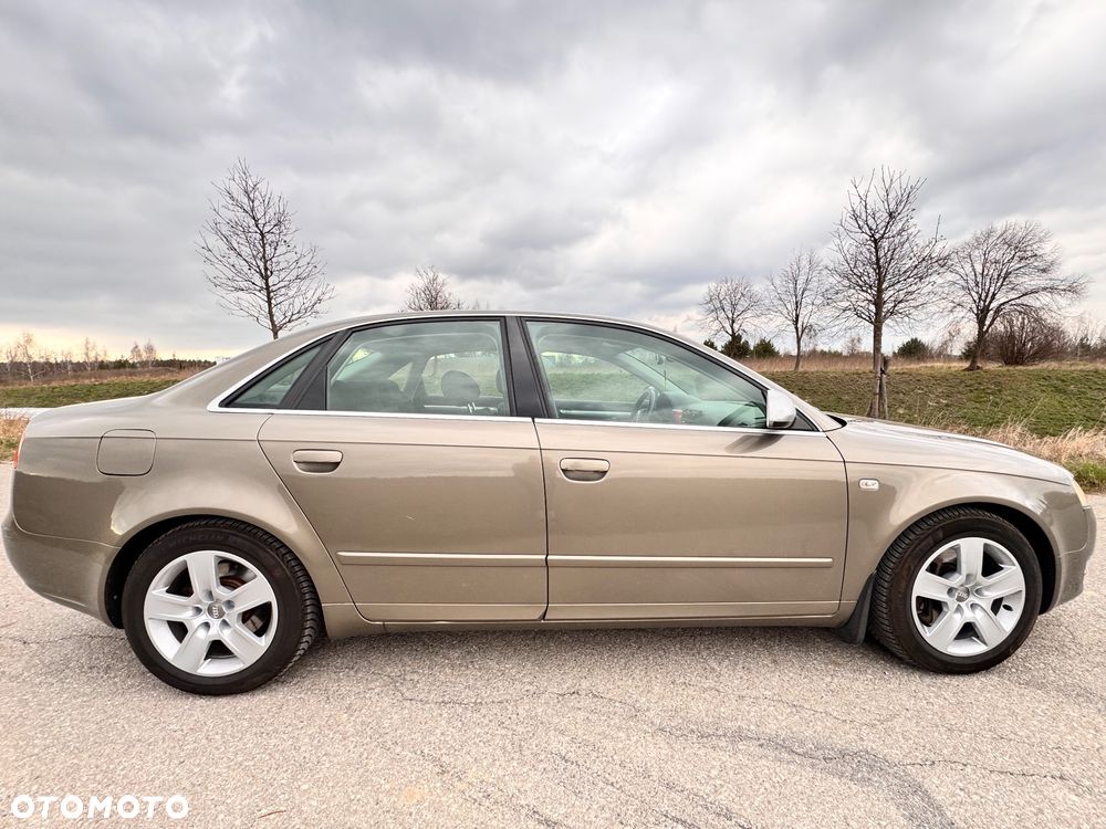 Audi A4 Limousine 2.0T FSI - 8
