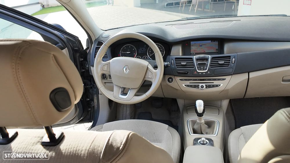 Renault Laguna 2.0 dCi Dynamique - 21