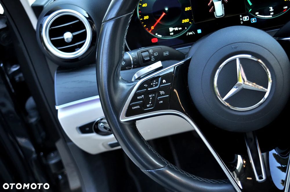 Mercedes-Benz Klasa E 220 d 9G-TRONIC Edition AVANTGARDE - 19