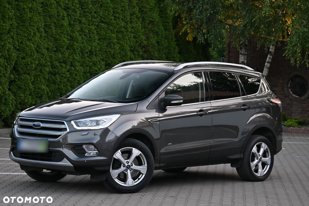 Ford Kuga 1.5 EcoBoost 4WD Titanium - 3