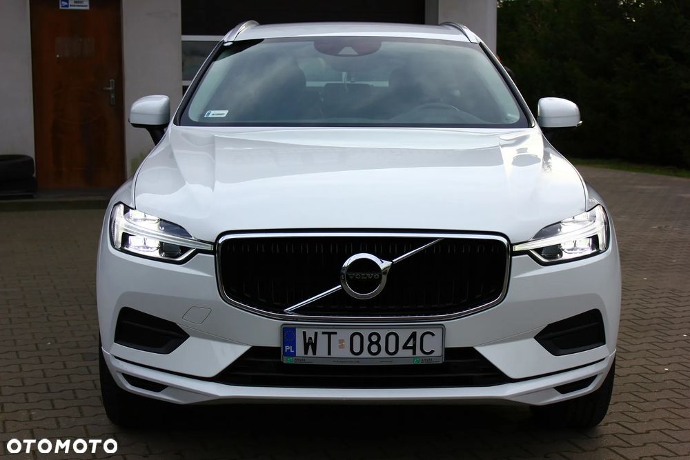 Volvo XC 60 D4 Momentum Pro - 24