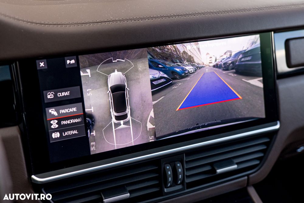 Porsche Cayenne - 36