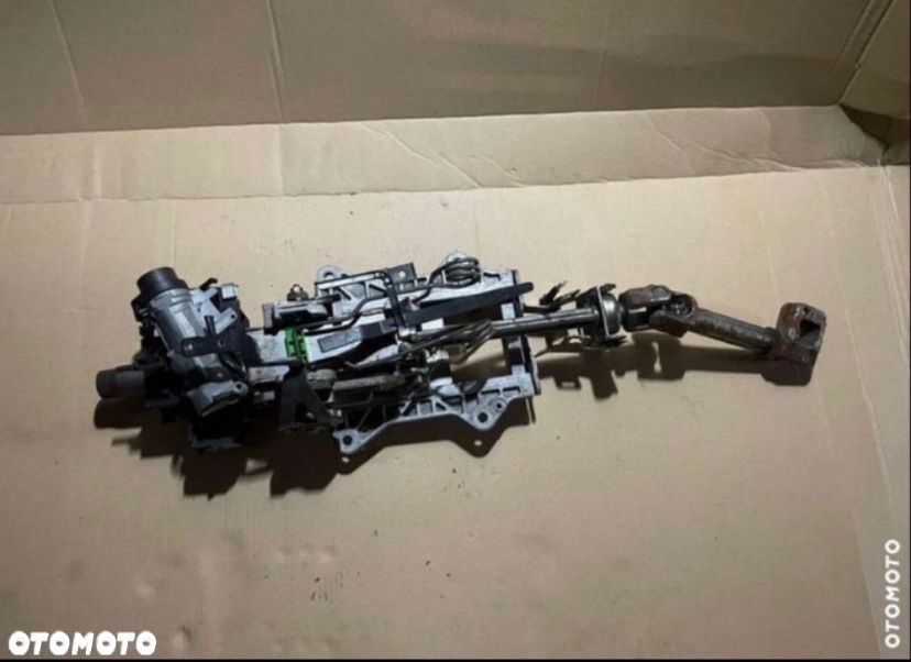 8P2419502F kolumna kierownicza krzyżak audi a3 8p