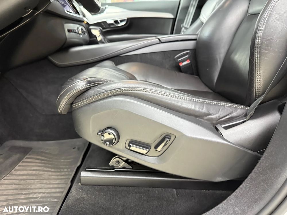Volvo XC 90 D5 AWD Inscription - 24