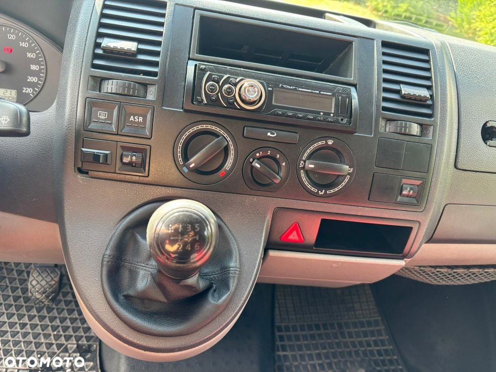 Volkswagen Transporter T5 2.5 TDI 130 KM Doka 5-Osobowy - 20