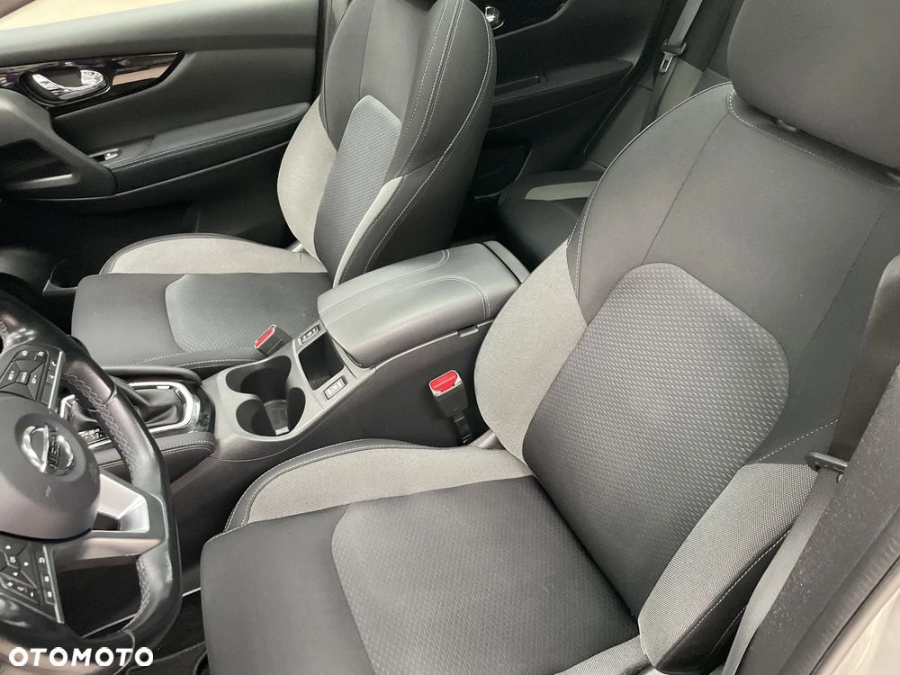 Nissan Qashqai 1.3 DIG-T N-Connecta DCT - 12