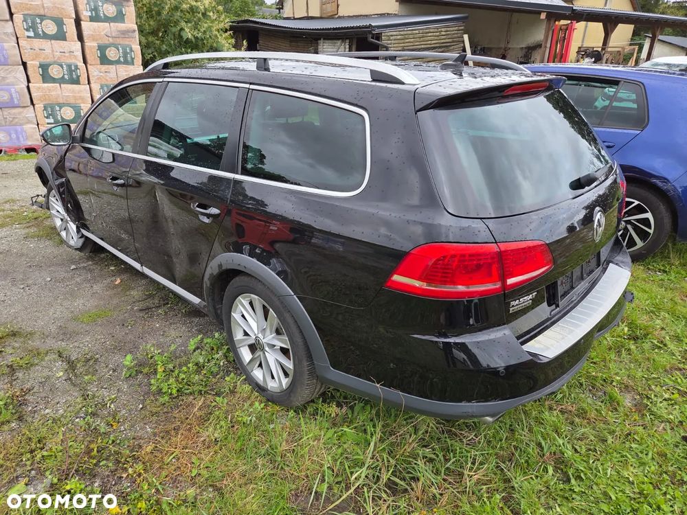 Volkswagen Passat Alltrack 2.0 TDI 4Motion DSG BlueMotion Tec - 4