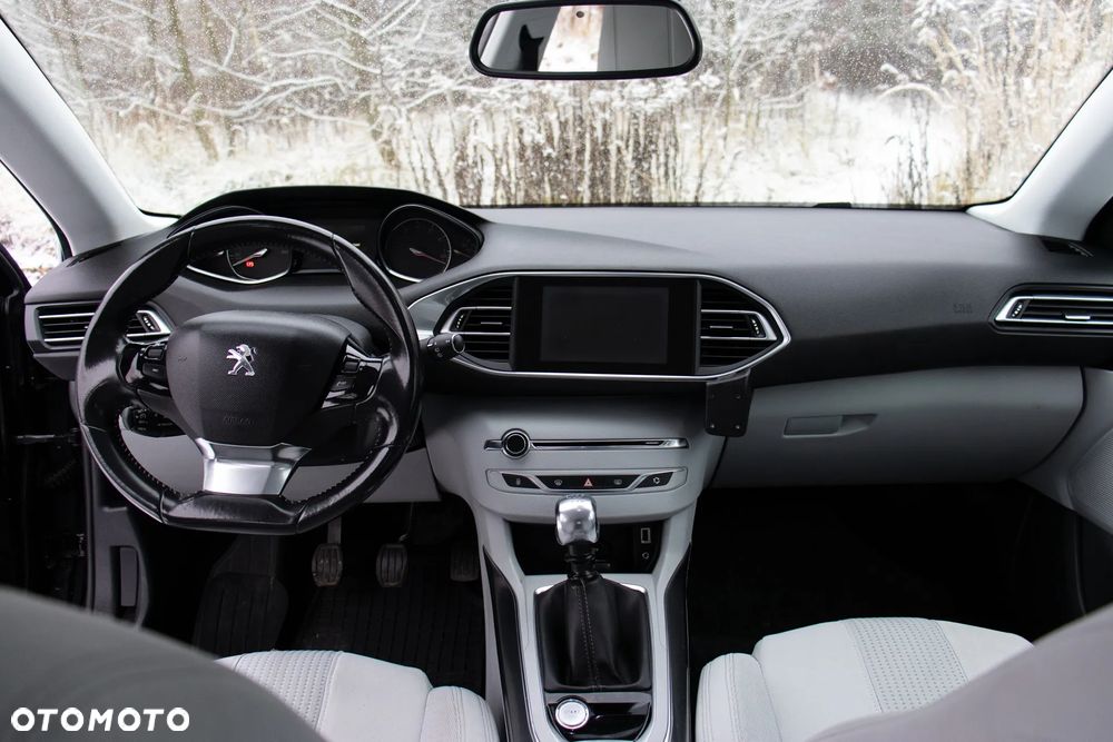 Peugeot 308 1.6 THP Active - 12