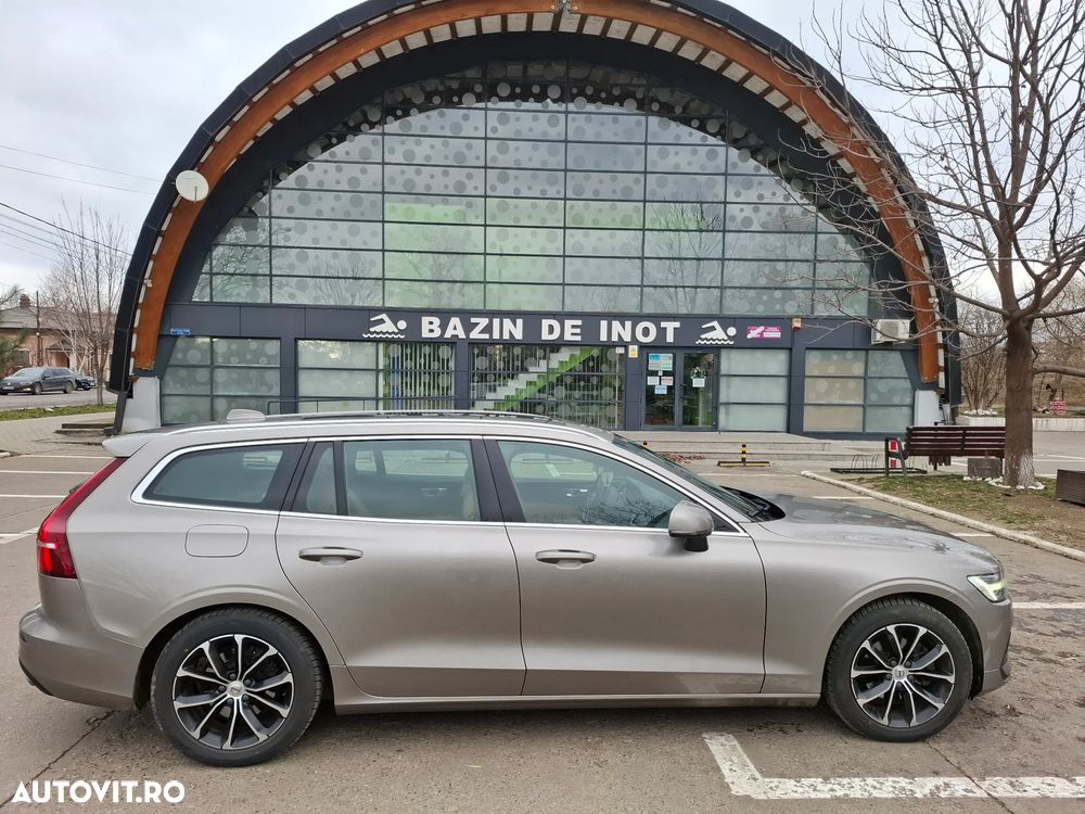 Volvo V60 D3 R-Design - 1
