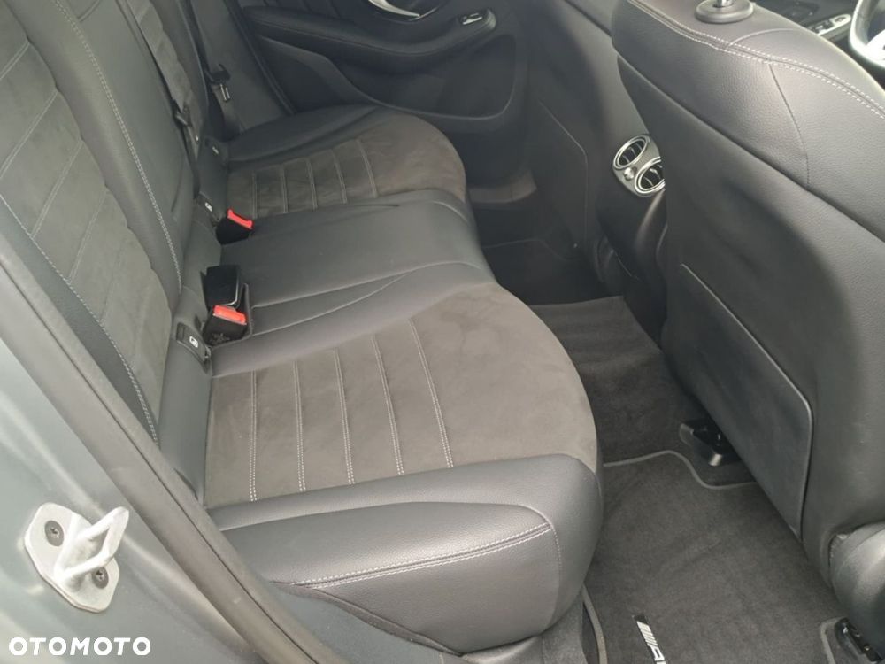 Mercedes-Benz GLC - 27