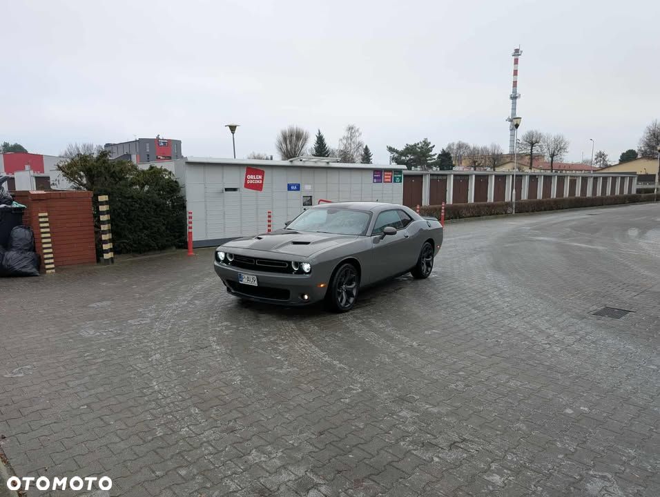 Dodge Challenger - 5