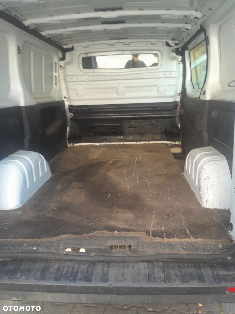 Renault trafic - 3