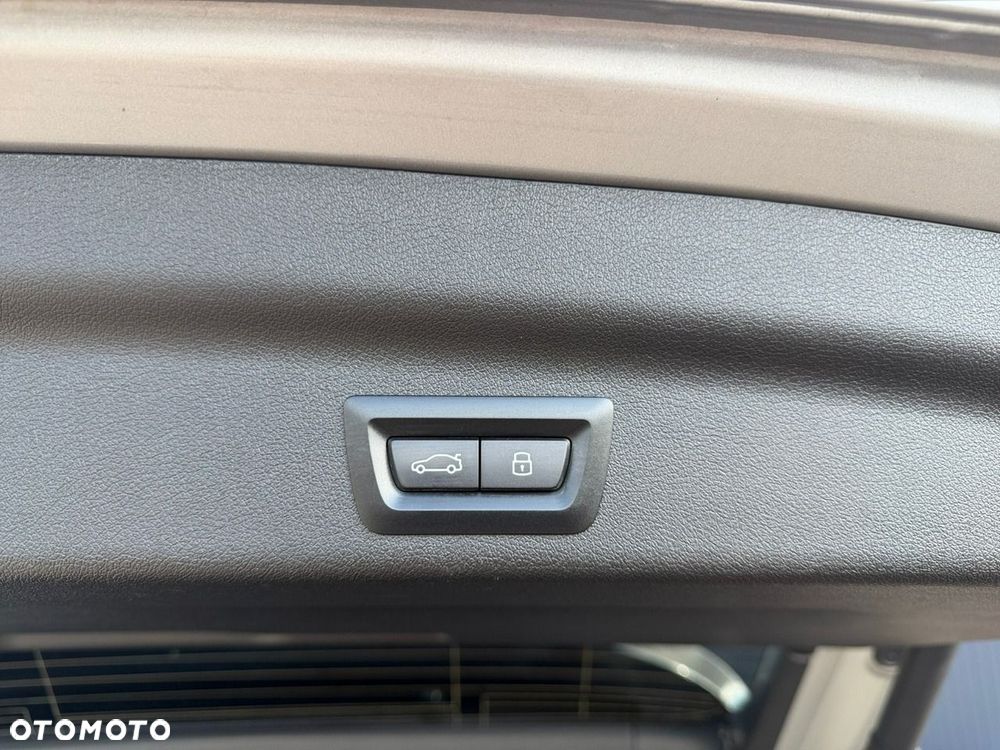 BMW X1 - 13