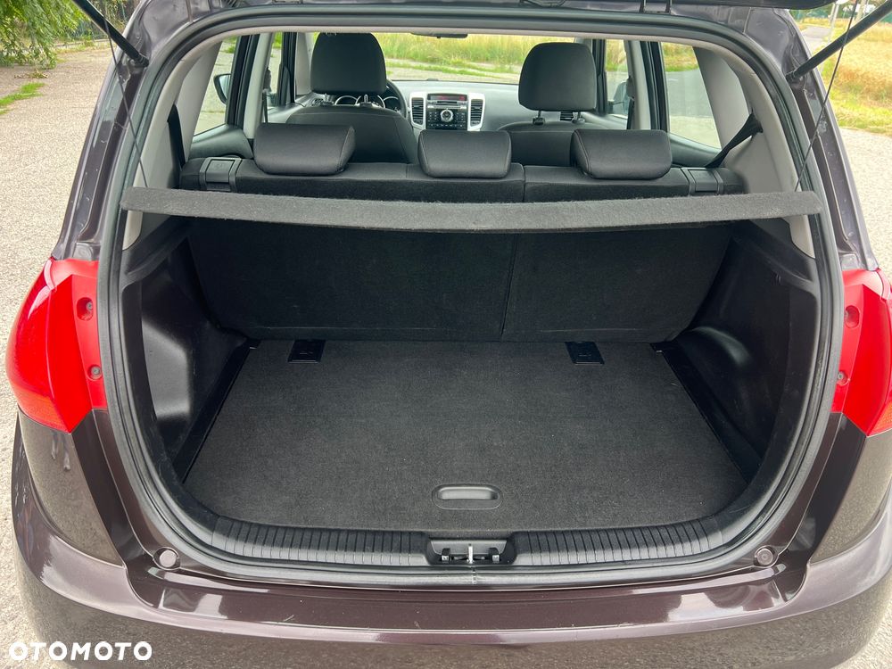 Kia Venga 1.4 CVVT Vision - 17