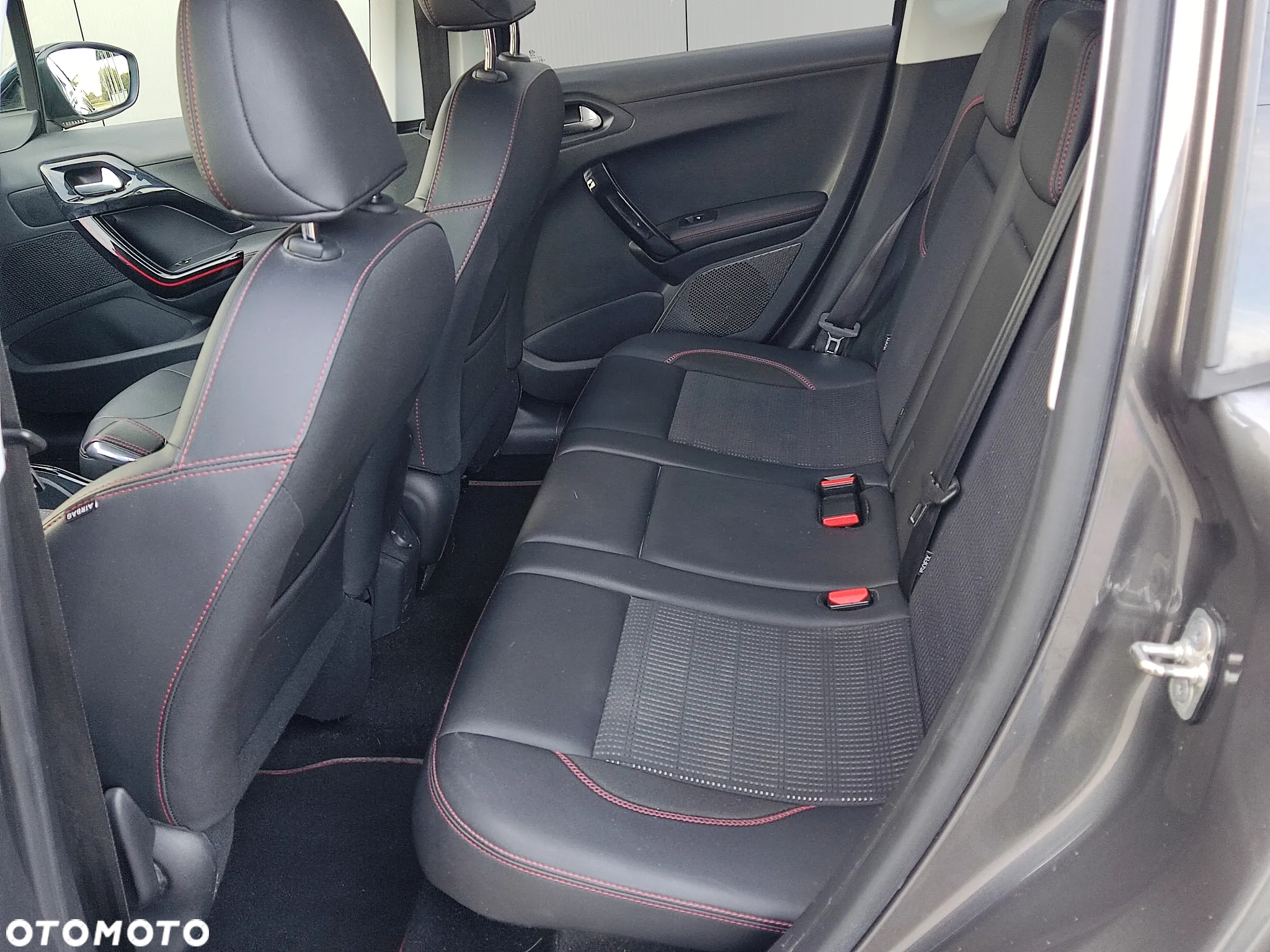 Peugeot 2008 1.2 Pure Tech Crossway S&S - 23
