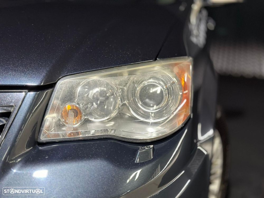 Lancia Voyager 2.8 CRD Platinum - 3