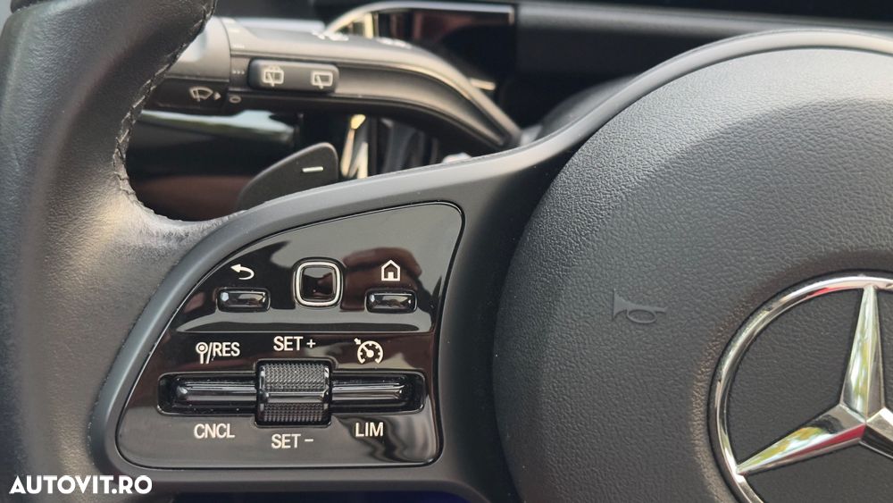 Mercedes-Benz GLA 200 7G-DCT Edition Progressive Line - 32