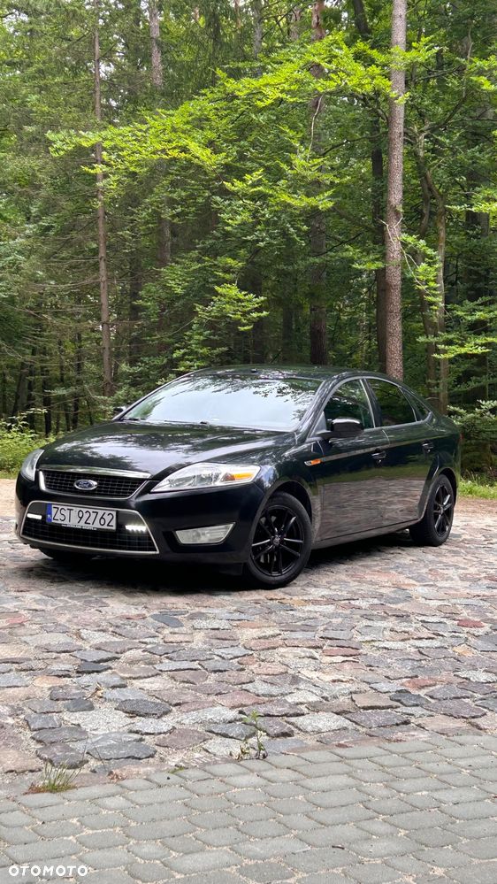 Ford Mondeo 2.0 Ambiente - 2