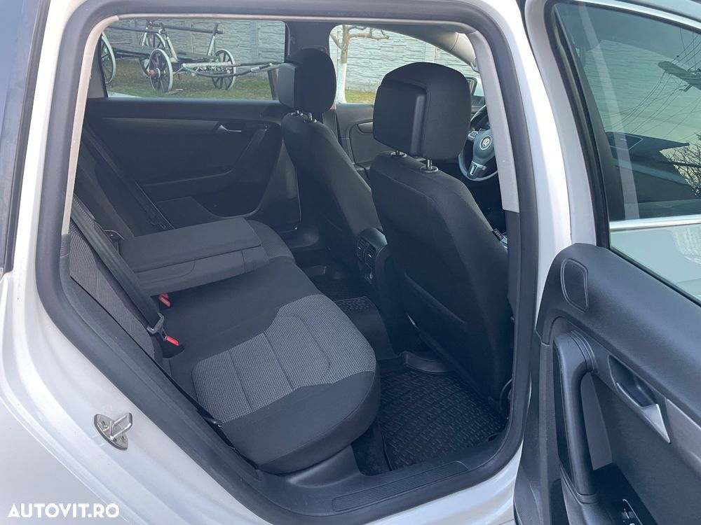Volkswagen Passat - 19