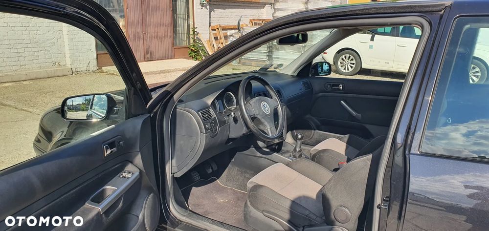 Volkswagen Golf 2.0 Highline - 33