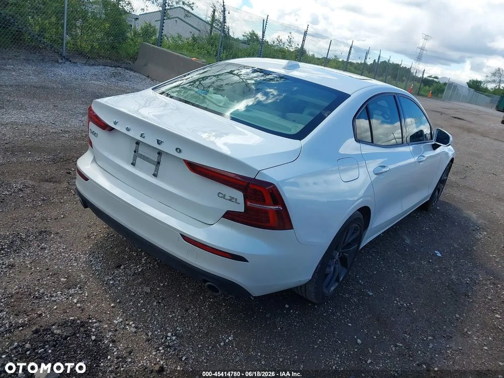 Volvo S60 - 4