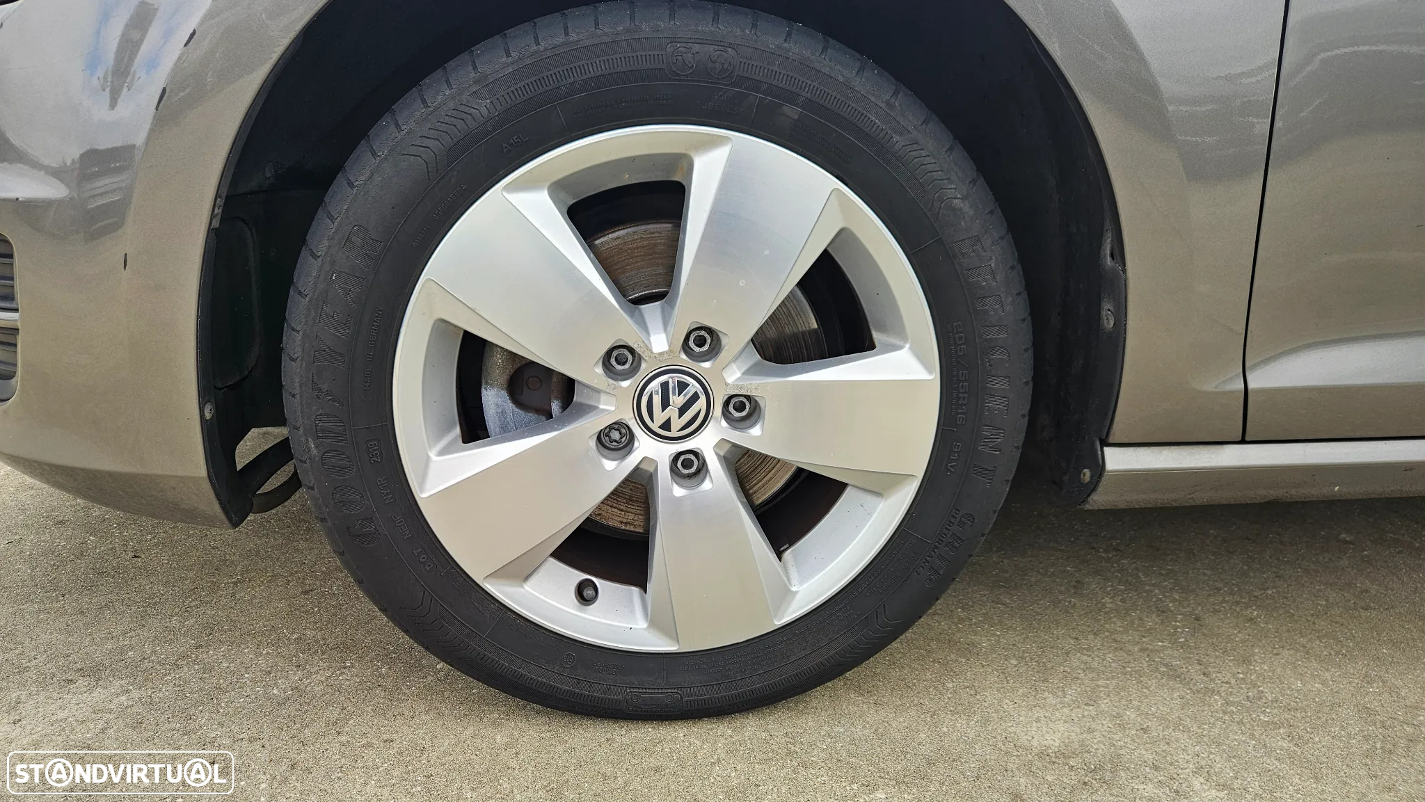 VW Golf Variant 1.6 TDi Highline - 32