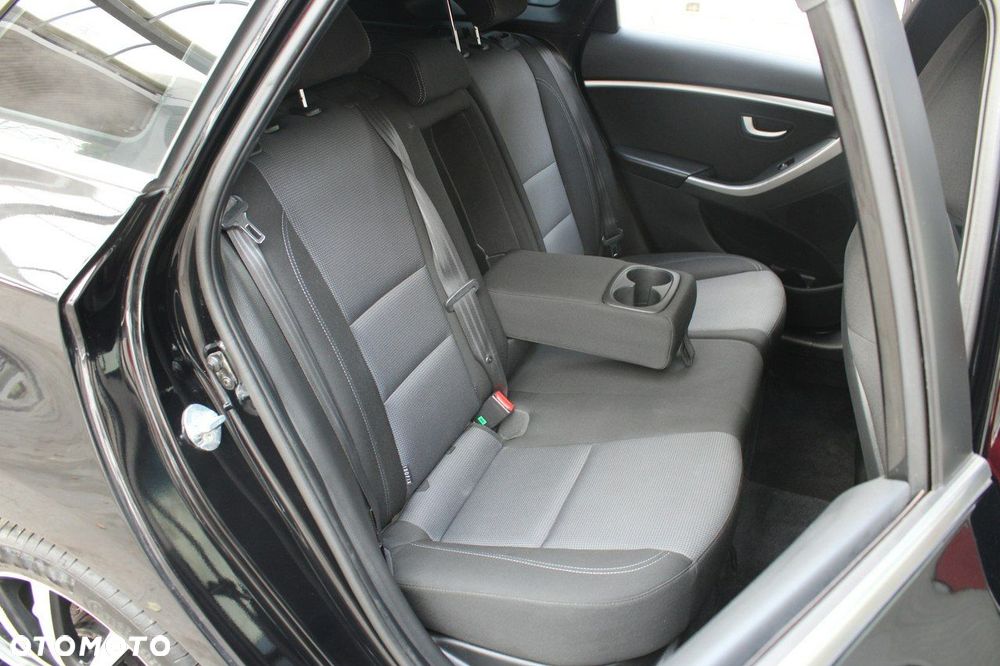 Hyundai i30 1.6 GDI BlueDrive Premium - 12