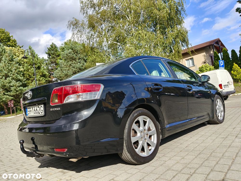 Toyota Avensis 2.0 D-4D Premium - 30